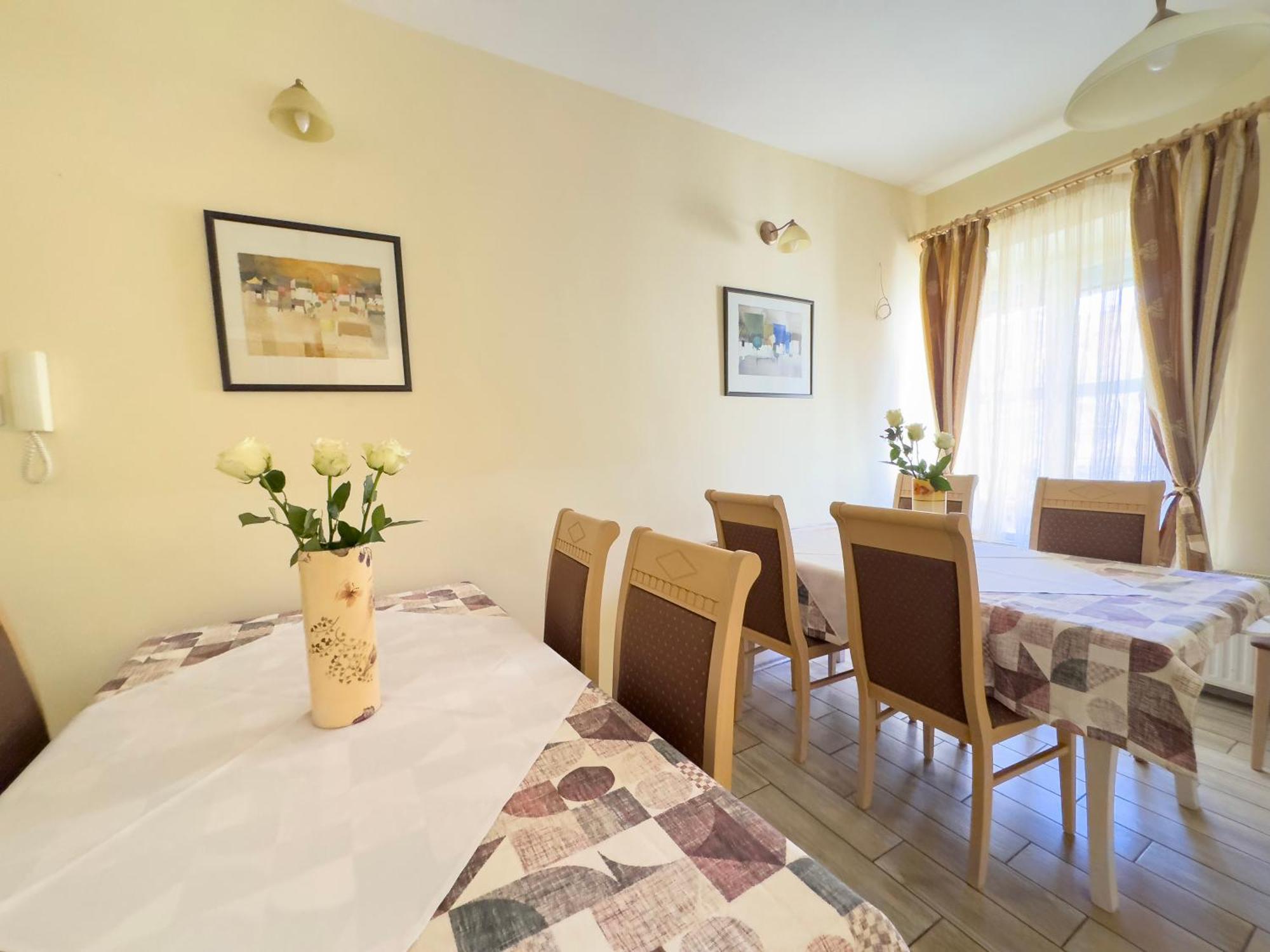 Centrum Vendeghaz Eğri Dış mekan fotoğraf